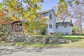 Home with Hot Tub and Pool, 6Mi to Woodstock and Saugerties